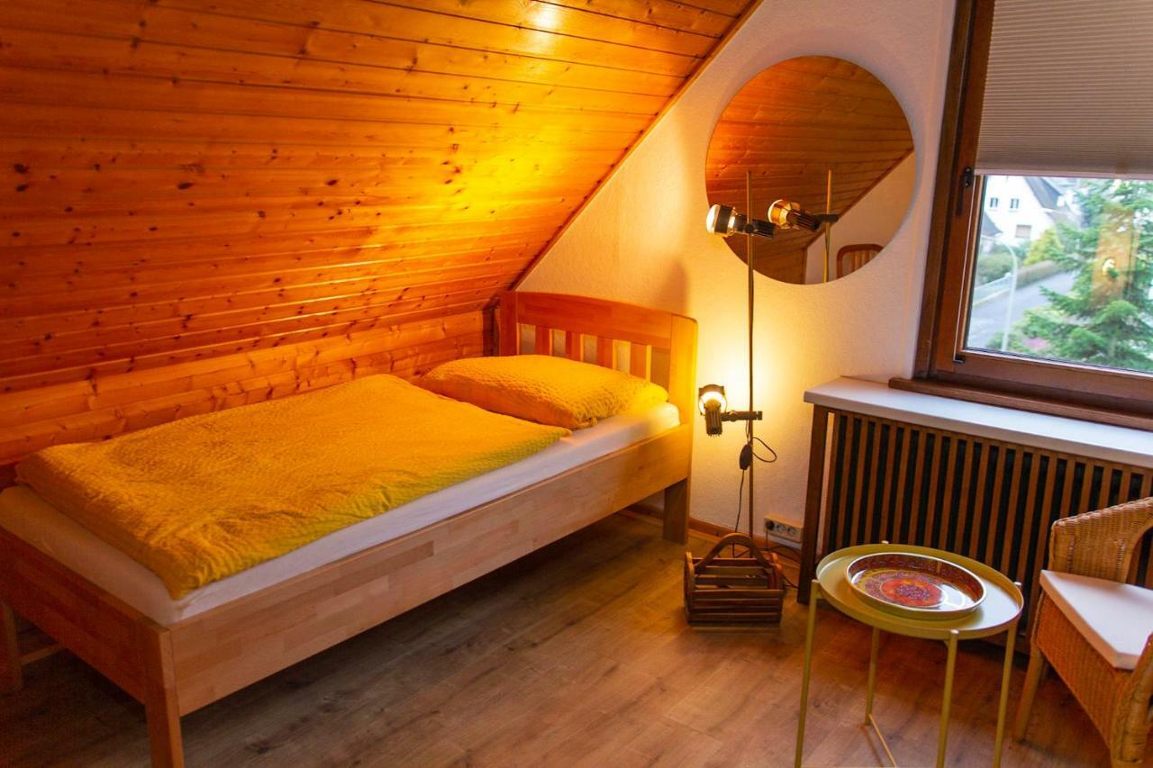Hexenhaus Villa นีไฮม์-ฮึสเทน ภายนอก รูปภาพ